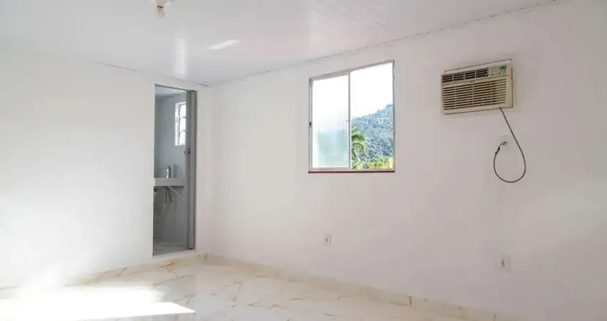 Kitnet / Stúdio para Aluguel - Vargem Pequena, 1 Quarto,  30 m² - Rio de Janeiro