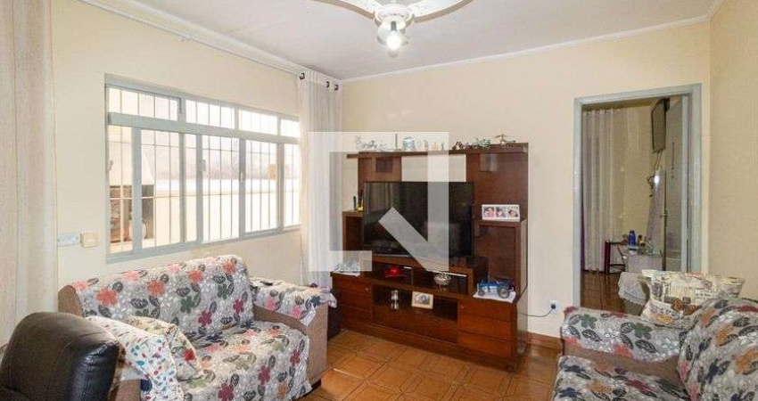 Casa para Aluguel - Vila Yolanda, 3 Quartos,  125 m² - Osasco