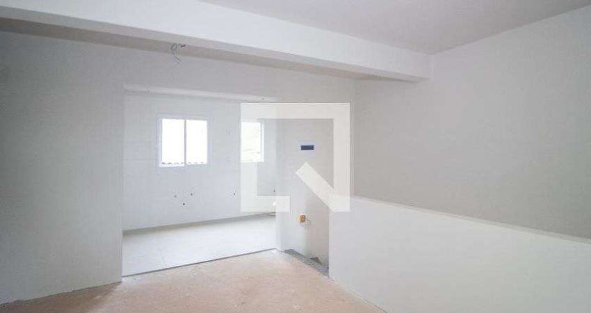Casa para Aluguel - Nonoai, 2 Quartos,  57 m² - Porto Alegre
