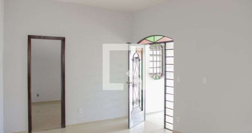 Casa para Aluguel - Santa Cruz, 3 Quartos,  100 m² - Belo Horizonte