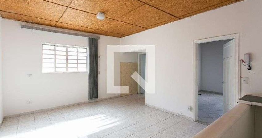 Casa para Aluguel - Tatuapé, 2 Quartos,  72 m² - São Paulo