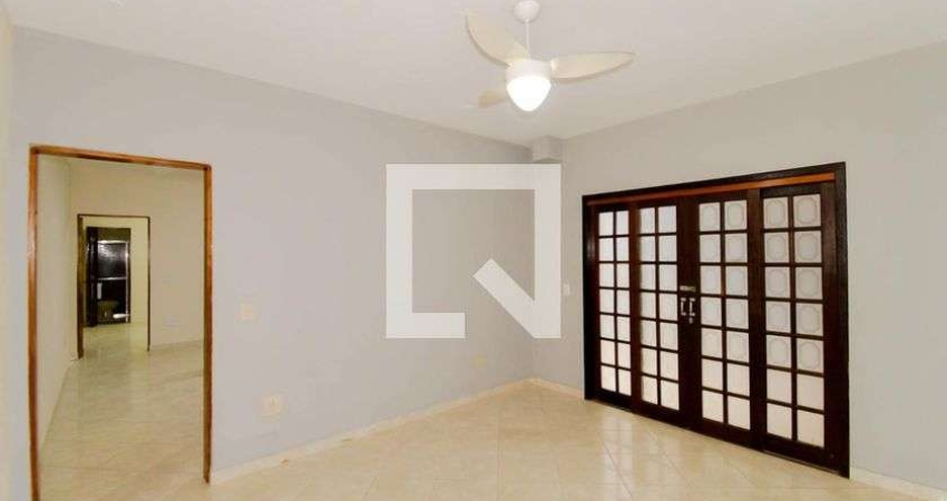 Casa para Aluguel - Jardim Presidente Dutra, 2 Quartos,  190 m² - Guarulhos