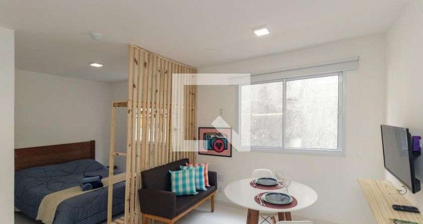 Kitnet / Stúdio para Aluguel - Santa Cecília, 1 Quarto,  26 m² - São Paulo