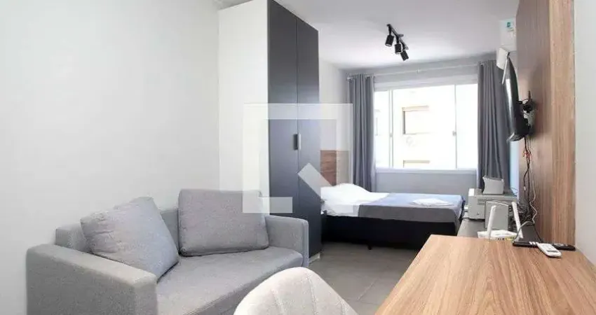 Kitnet / Stúdio para Aluguel - Centro Histórico, 1 Quarto,  30 m² - Porto Alegre
