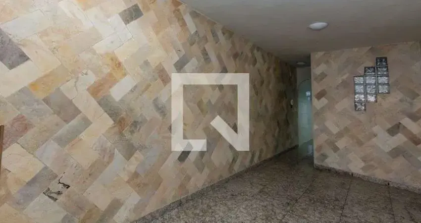 Casa para Aluguel - Dom Bosco, 2 Quartos,  80 m² - Belo Horizonte