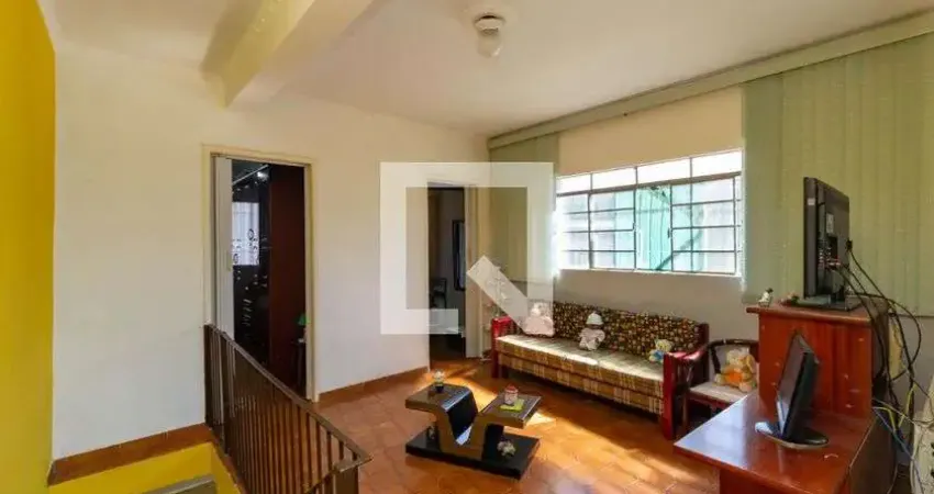 Casa para Aluguel - Vila Carmosina, 3 Quartos,  94 m² - São Paulo