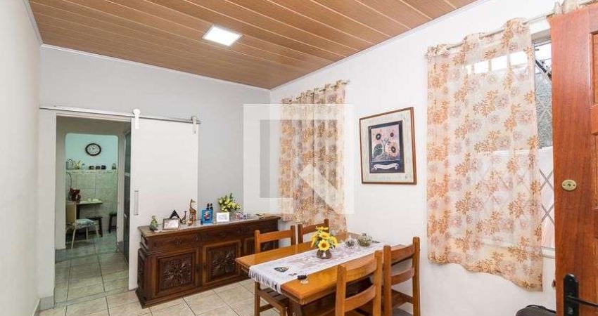 Casa para Aluguel - Penha, 2 Quartos,  600 m² - Rio de Janeiro