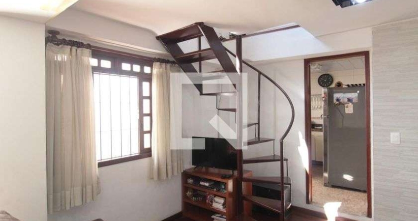Casa para Aluguel - São Francisco, 2 Quartos,  128 m² - Belo Horizonte