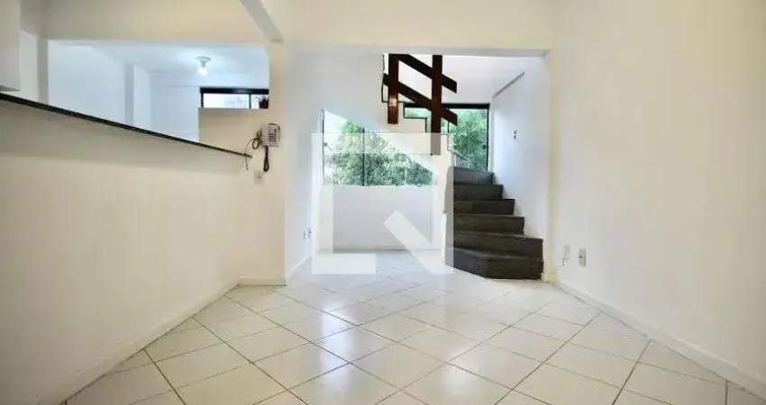 Cobertura para Aluguel - Rio Vermelho, 3 Quartos,  187 m² - Salvador