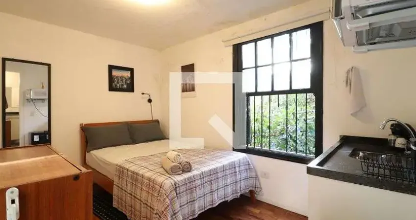 Kitnet / Stúdio para Aluguel - Vila Pompéia, 1 Quarto,  13 m² - São Paulo