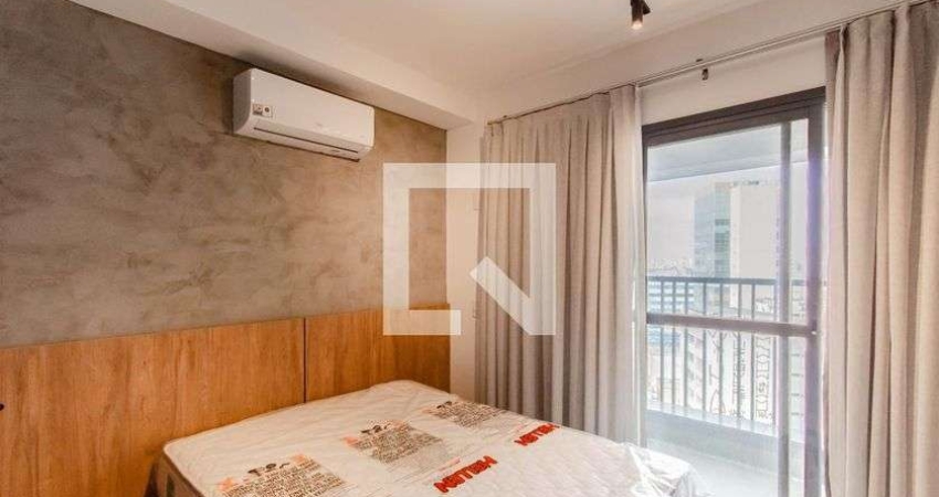 Casa para Aluguel - Liberdade, 1 Quarto,  24 m² - São Paulo