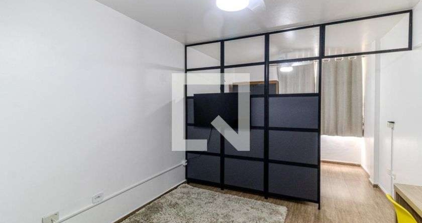 Kitnet / Stúdio para Aluguel - Santa Cecília, 1 Quarto,  30 m² - São Paulo