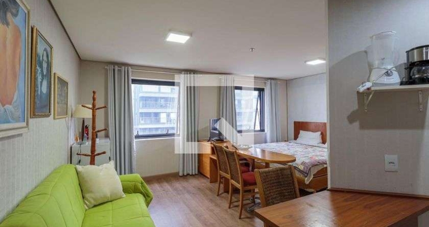 Kitnet / Stúdio para Aluguel - Moema, 1 Quarto,  38 m² - São Paulo
