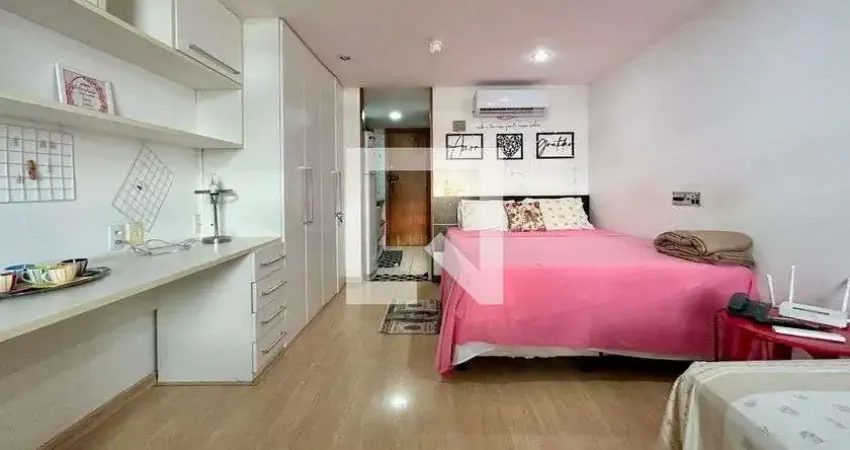 Apartamento para Aluguel - Vitória, 1 Quarto,  40 m² - Salvador