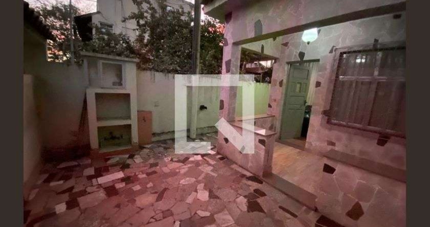 Casa para Aluguel - Jacarepaguá, 2 Quartos,  200 m² - Rio de Janeiro