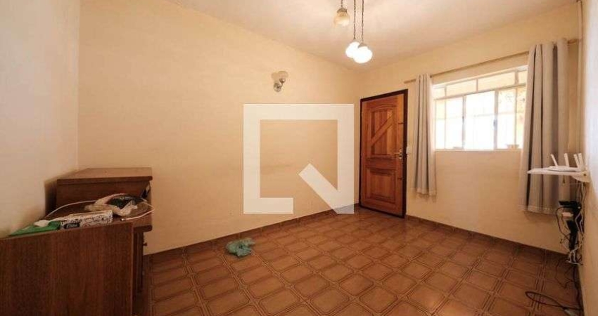 Casa para Aluguel - Ermelino Matarazzo, 2 Quartos,  6672 m² - São Paulo