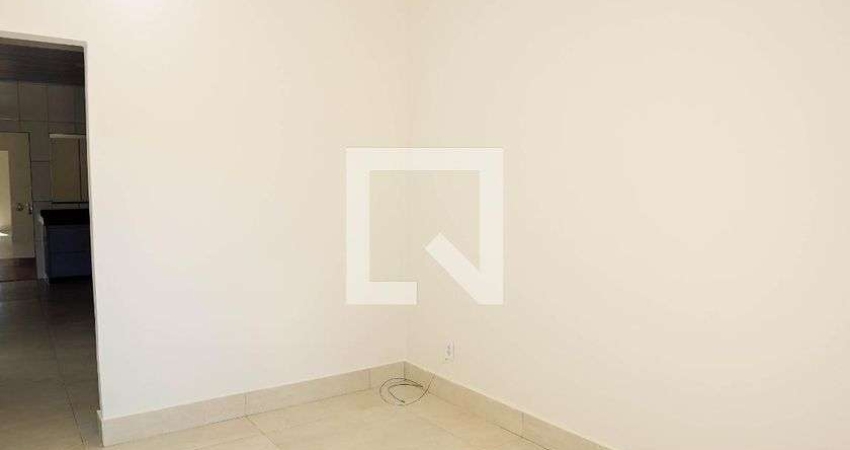 Casa para Aluguel - Vila Mariana, 3 Quartos,  65 m² - Aparecida de Goiânia