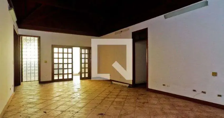 Casa para Aluguel - Jardim Peri, 3 Quartos,  257 m² - São Paulo