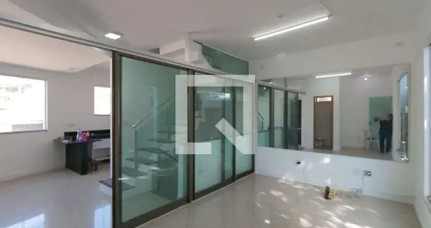 Casa para Aluguel - Novo Glória, 3 Quartos,  200 m² - Belo Horizonte