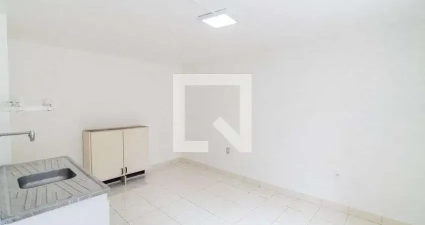 Casa para Aluguel - Jabaquara, 1 Quarto,  28 m² - São Paulo