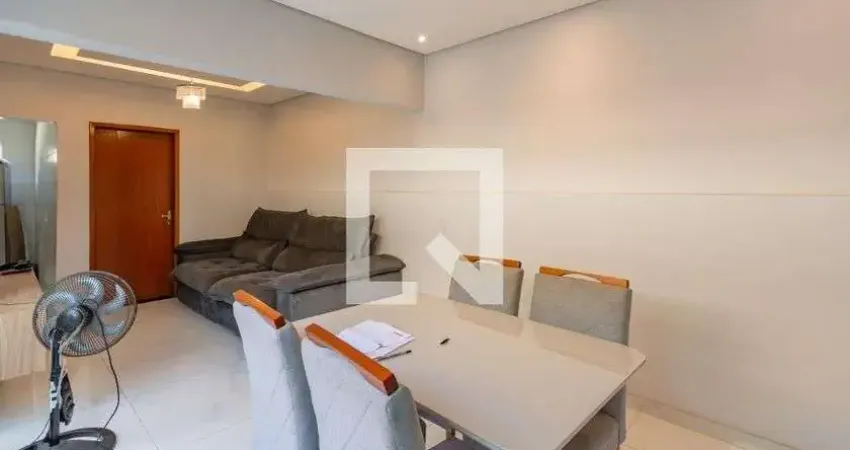 Casa para Aluguel - Heliópolis, 2 Quartos,  80 m² - Belo Horizonte