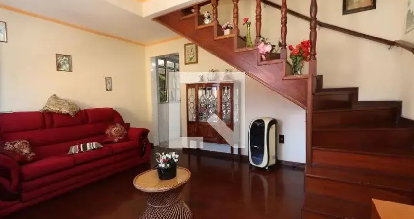 Casa para Aluguel - Sapopemba, 3 Quartos,  100 m² - São Paulo