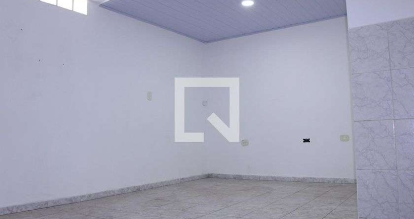 Casa para Aluguel - Sapopemba, 1 Quarto,  65 m² - São Paulo