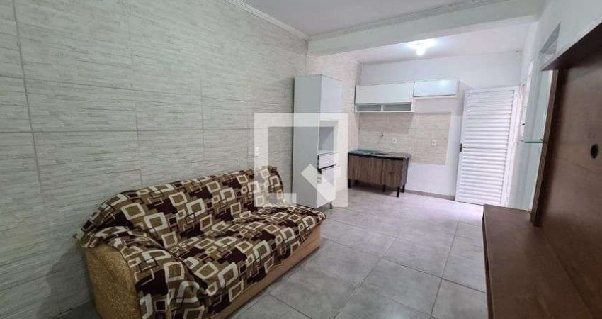 Casa para Aluguel - Maringá, 1 Quarto,  26 m² - Jundiaí