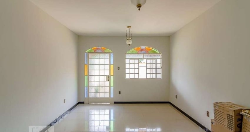 Casa para Aluguel - Santa Cruz, 3 Quartos,  164 m² - Belo Horizonte