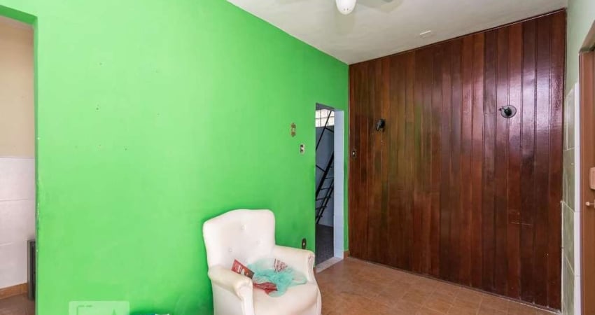 Casa para Aluguel - Ramos, 2 Quartos,  60 m² - Rio de Janeiro
