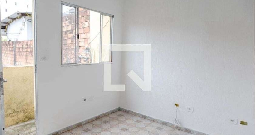 Casa para Aluguel - Vila Rio de Janeiro, 1 Quarto,  45 m² - Guarulhos