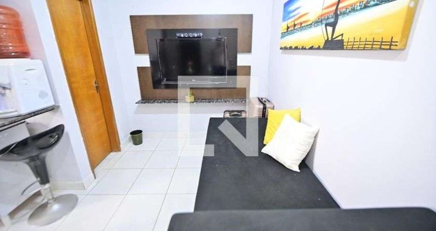 Casa para Aluguel - Jardim Progresso, 1 Quarto,  45 m² - Aparecida de Goiânia