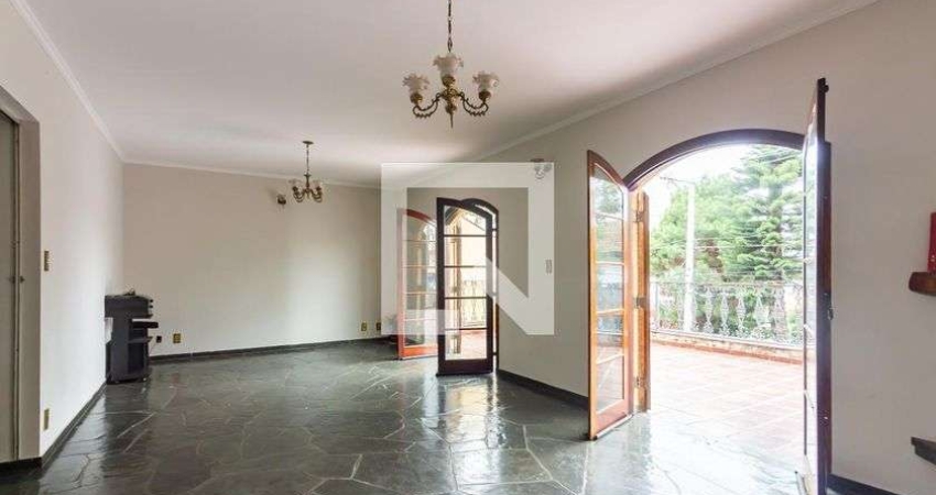 Casa para Aluguel - Centro, 3 Quartos,  250 m² - Osasco