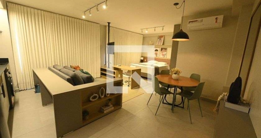 Kitnet / Stúdio para Aluguel - Setor Bueno, 1 Quarto,  44 m² - Goiânia