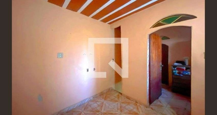 Casa para Aluguel - Santo André, 2 Quartos,  150 m² - Belo Horizonte