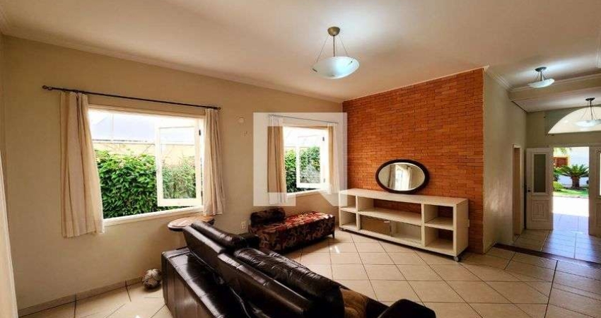 Casa / Sobrado em Condomínio para Aluguel - Jardim Samambaia, 3 Quartos,  279 m² - Jundiaí