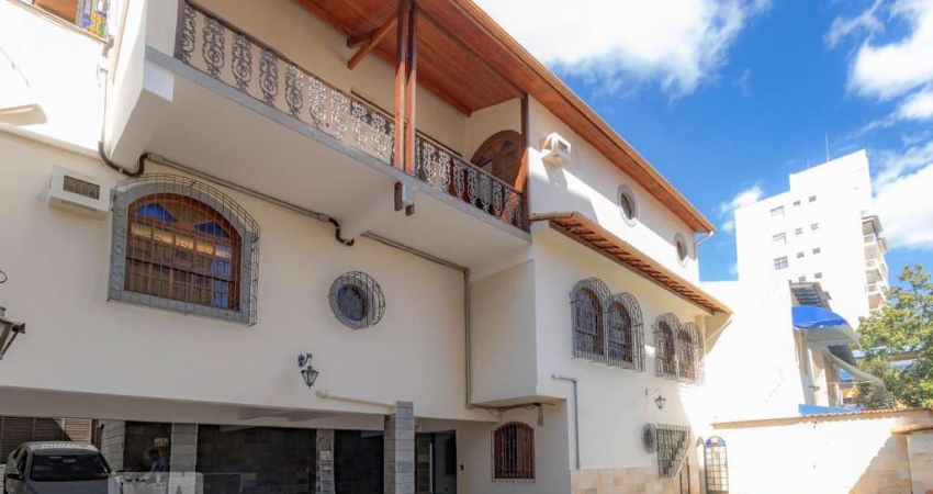 Casa para Aluguel - Santo Antônio, 6 Quartos,  500 m² - Belo Horizonte