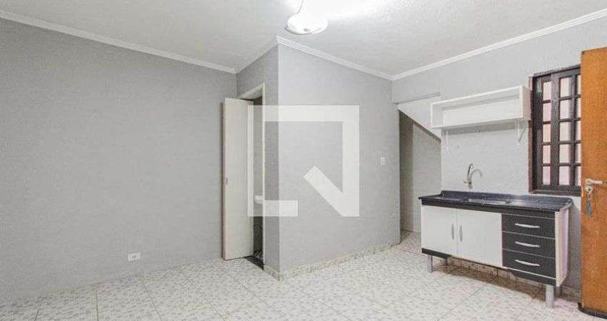 Casa para Aluguel - Ipiranga, 1 Quarto,  22 m² - São Paulo