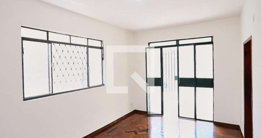 Casa para Aluguel - Concórdia, 3 Quartos,  200 m² - Belo Horizonte