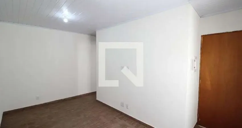 Casa com 2 quartos para alugar na Rua Naul José Mantovani, Santana, São Paulo