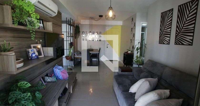 Apartamento para Aluguel - Taquara, 2 Quartos,  66 m² - Rio de Janeiro