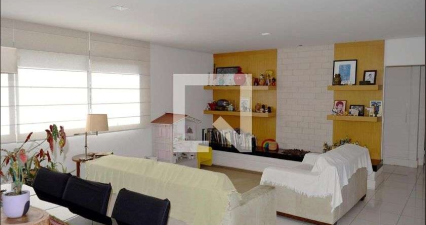 Apartamento para Aluguel - Pinheiros, 3 Quartos,  150 m² - São Paulo