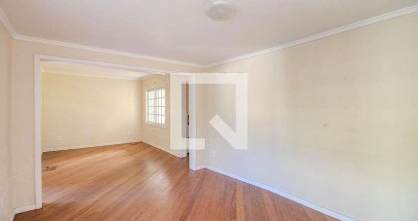 Casa para Aluguel - Jardim Itu-Sabará, 3 Quartos,  250 m² - Porto Alegre