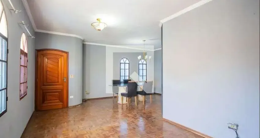 Casa com 3 quartos para alugar na Avenida Lídia Thomaz, Bussocaba, Osasco