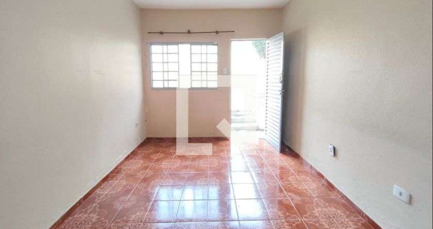 Casa para Aluguel - São Bernardo, 2 Quartos,  300 m² - Campinas