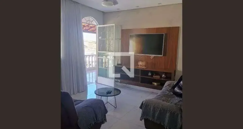 Casa para Aluguel - Floramar, 3 Quartos,  180 m² - Belo Horizonte