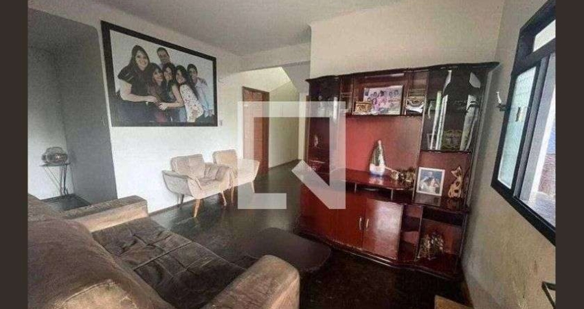 Casa para Aluguel - Coração Eucarístico, 3 Quartos,  220 m² - Belo Horizonte