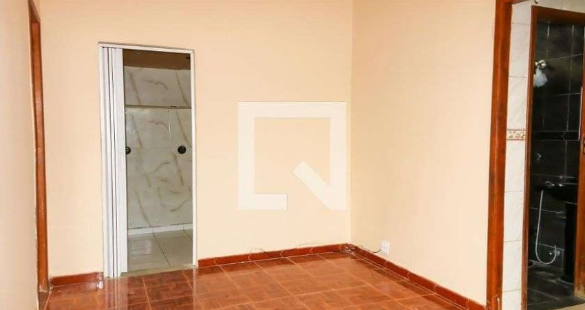 Casa para Aluguel - Quintino Bocaiúva, 2 Quartos,  600 m² - Rio de Janeiro