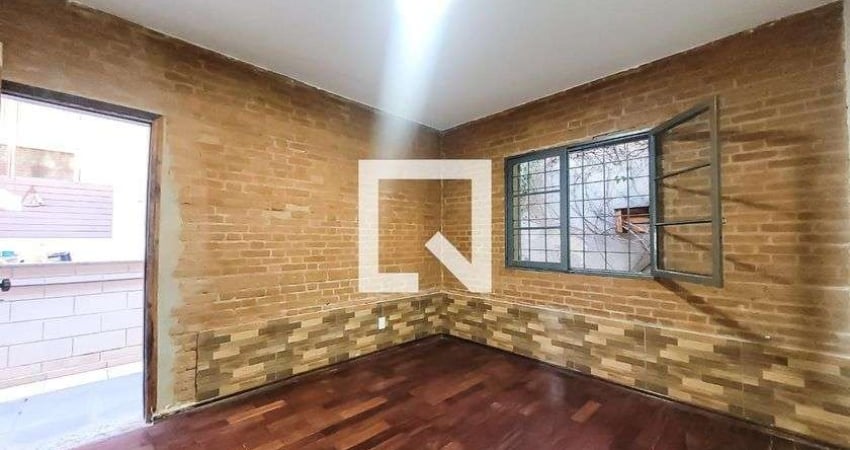 Casa para Aluguel - Cidade Universitária, 1 Quarto,  25 m² - Campinas