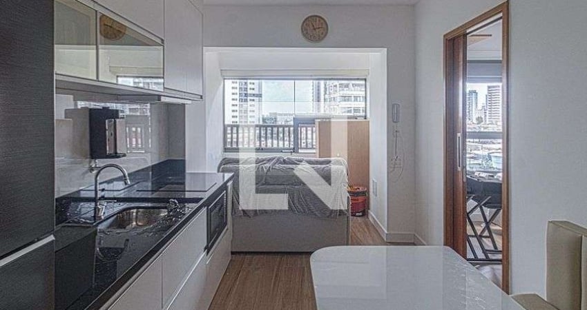 Apartamento para Aluguel - Bosque da Saúde, 1 Quarto,  32 m² - São Paulo